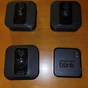 BLINK XT2 HOME SECURITY SURVEILLANCE 3 CAMERA SYSTEM KIT OPEN BOX